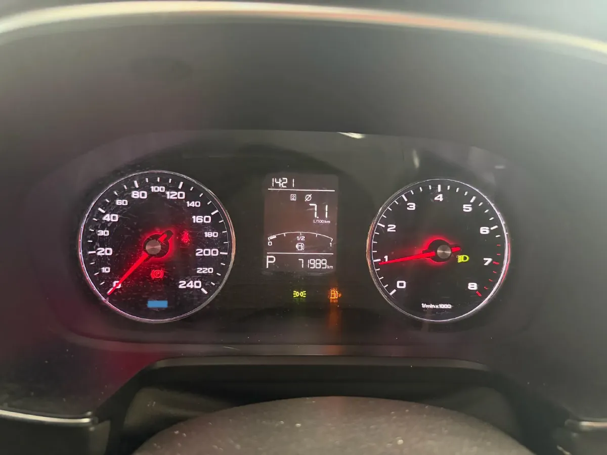 2019 Roewe i6 1.5T 169HP L4 7DCT,autocango,china used car exporter,china ev exporter,chinese used car exporter,chinese used ev exporter