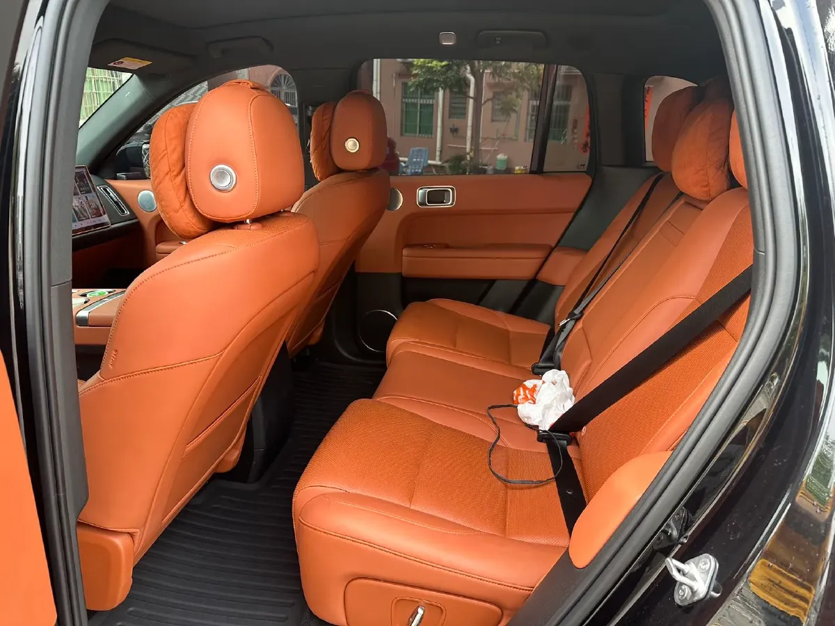 2024 Li L6 Range Extended 154HP L4 REEV 36.8KWH,autocango,china used car exporter,china ev exporter,chinese used car exporter,chinese used ev exporter