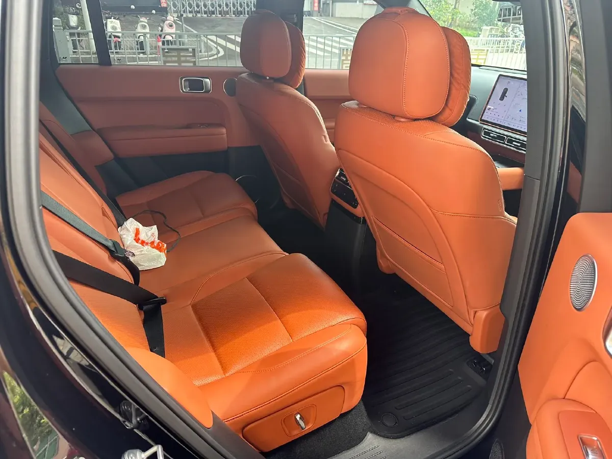 2024 Li L6 Range Extended 154HP L4 REEV 36.8KWH,autocango,china used car exporter,china ev exporter,chinese used car exporter,chinese used ev exporter