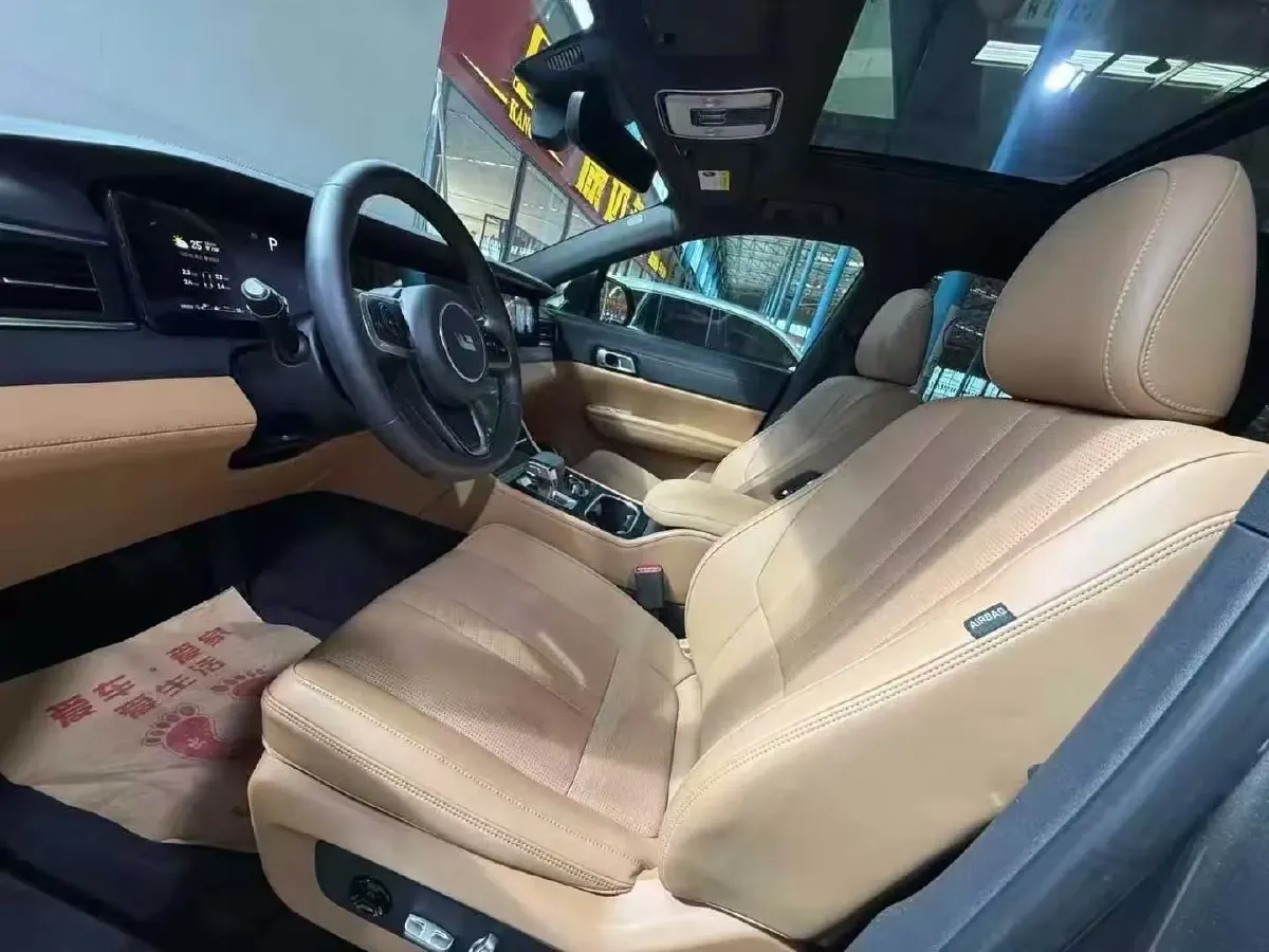2020 Li ONE Range Extended 131HP REEV 40.5KWH,autocango,china used car exporter,china ev exporter,chinese used car exporter,chinese used ev exporter