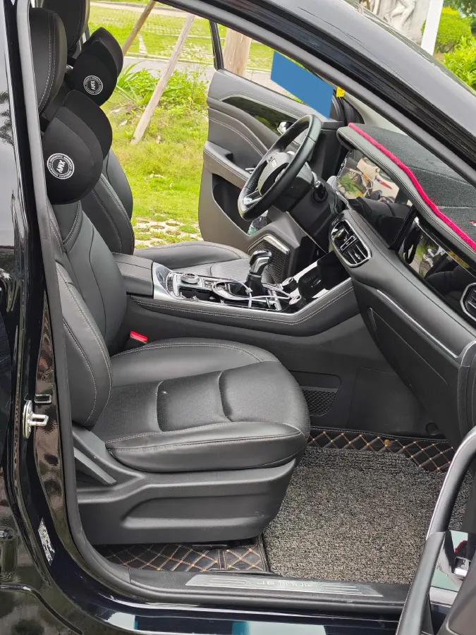 2021 Jetour X90 Plus 1.5T 156HP L4 6MT,autocango,china used car exporter,china ev exporter,chinese used car exporter,chinese used ev exporter