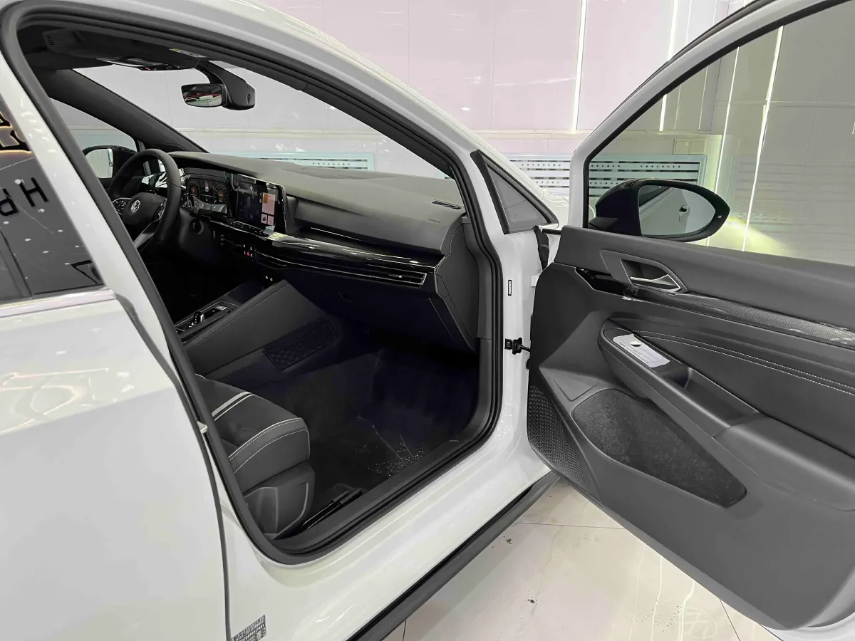 2023 Volkswagen Golf 1.4T 150HP L4 7DCT,autocango,china used car exporter,china ev exporter,chinese used car exporter,chinese used ev exporter