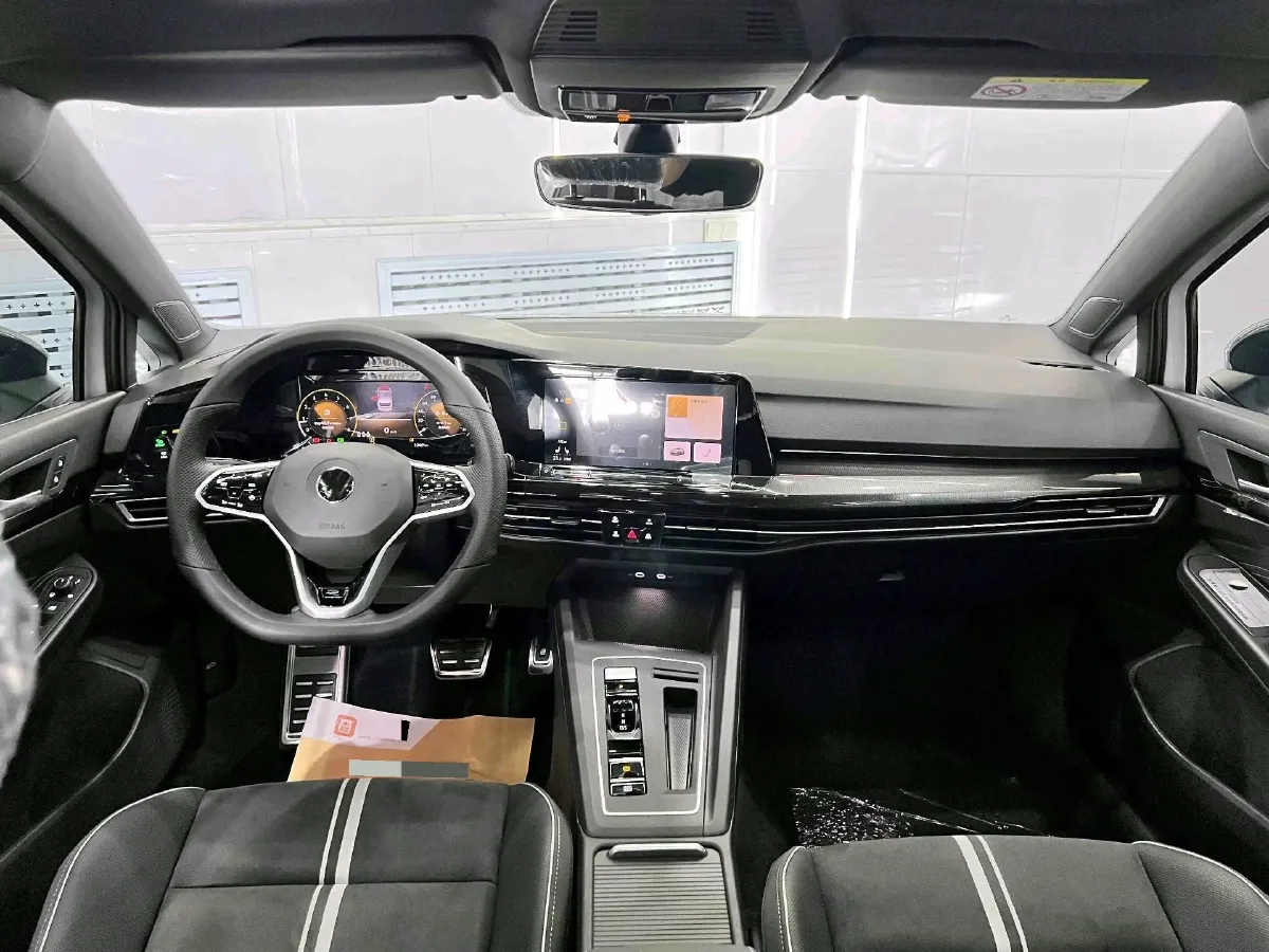 2023 Volkswagen Golf 1.4T 150HP L4 7DCT,autocango,china used car exporter,china ev exporter,chinese used car exporter,chinese used ev exporter