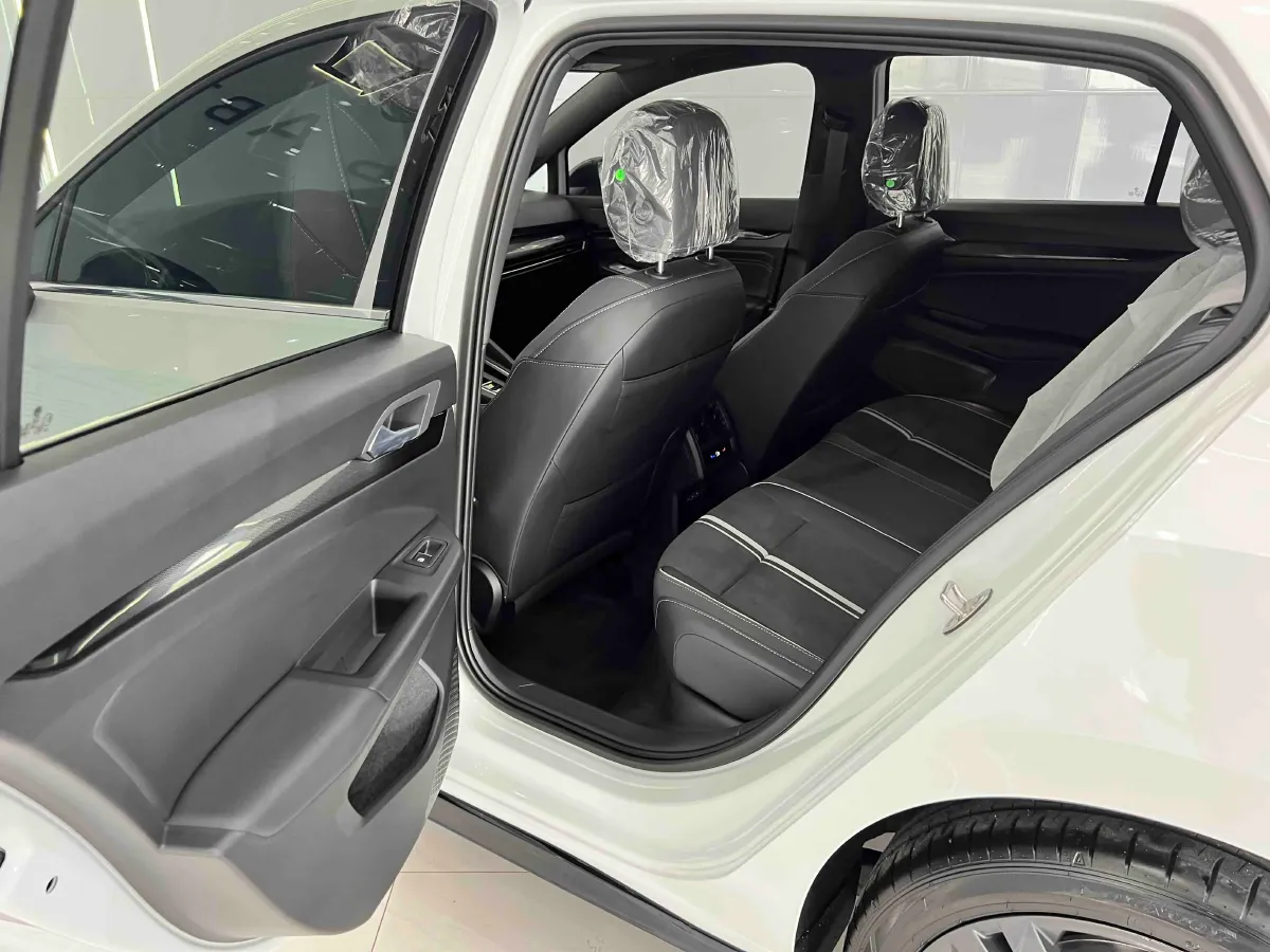 2023 Volkswagen Golf 1.4T 150HP L4 7DCT,autocango,china used car exporter,china ev exporter,chinese used car exporter,chinese used ev exporter