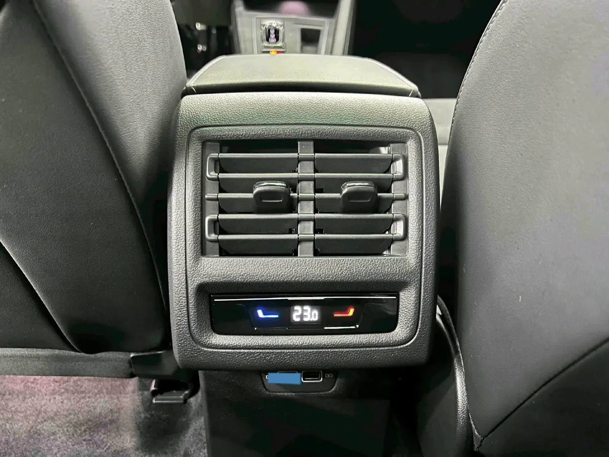 2023 Volkswagen Golf 1.4T 150HP L4 7DCT,autocango,china used car exporter,china ev exporter,chinese used car exporter,chinese used ev exporter
