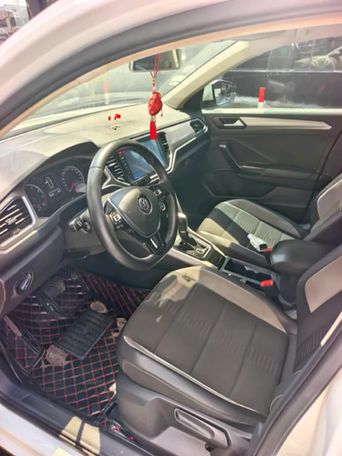 2018 Mitsubishi Eclipse Cross 1.5T 170HP L4 CVT,autocango,china used car exporter,china ev exporter,chinese used car exporter,chinese used ev exporter