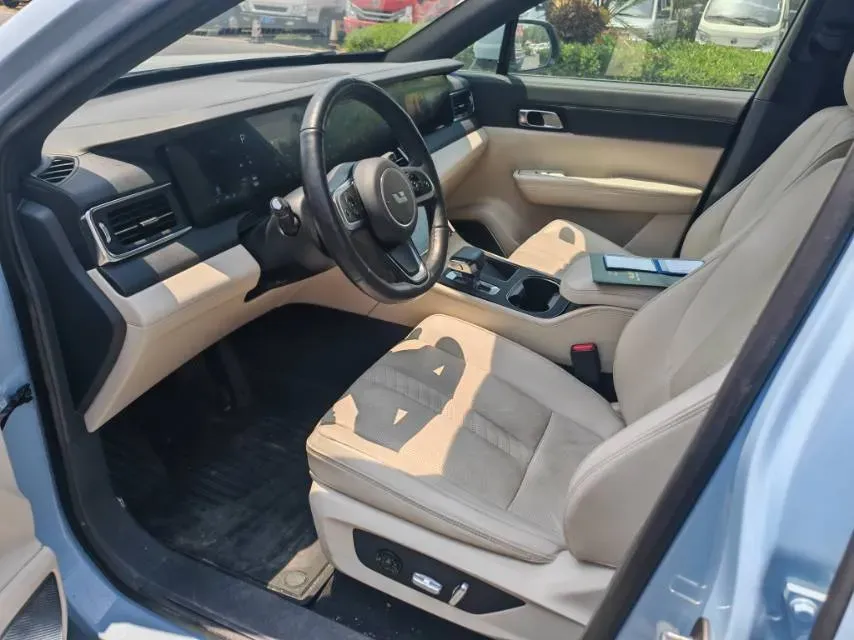 2020 Li ONE Range Extended 131HP REEV 40.5KWH,autocango,china used car exporter,china ev exporter,chinese used car exporter,chinese used ev exporter