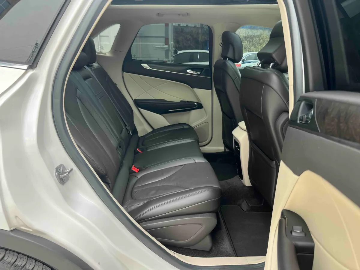 2017 Lincoln MKC 2.0T 203HP L4 6AT,autocango,china used car exporter,china ev exporter,chinese used car exporter,chinese used ev exporter