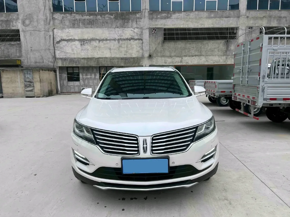 2017 Lincoln MKC 2.0T 203HP L4 6AT,autocango,china used car exporter,china ev exporter,chinese used car exporter,chinese used ev exporter