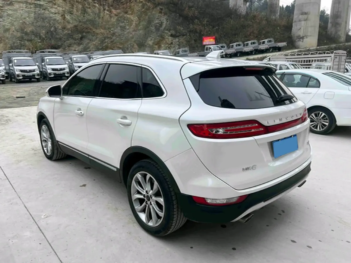 2017 Lincoln MKC 2.0T 203HP L4 6AT,autocango,china used car exporter,china ev exporter,chinese used car exporter,chinese used ev exporter