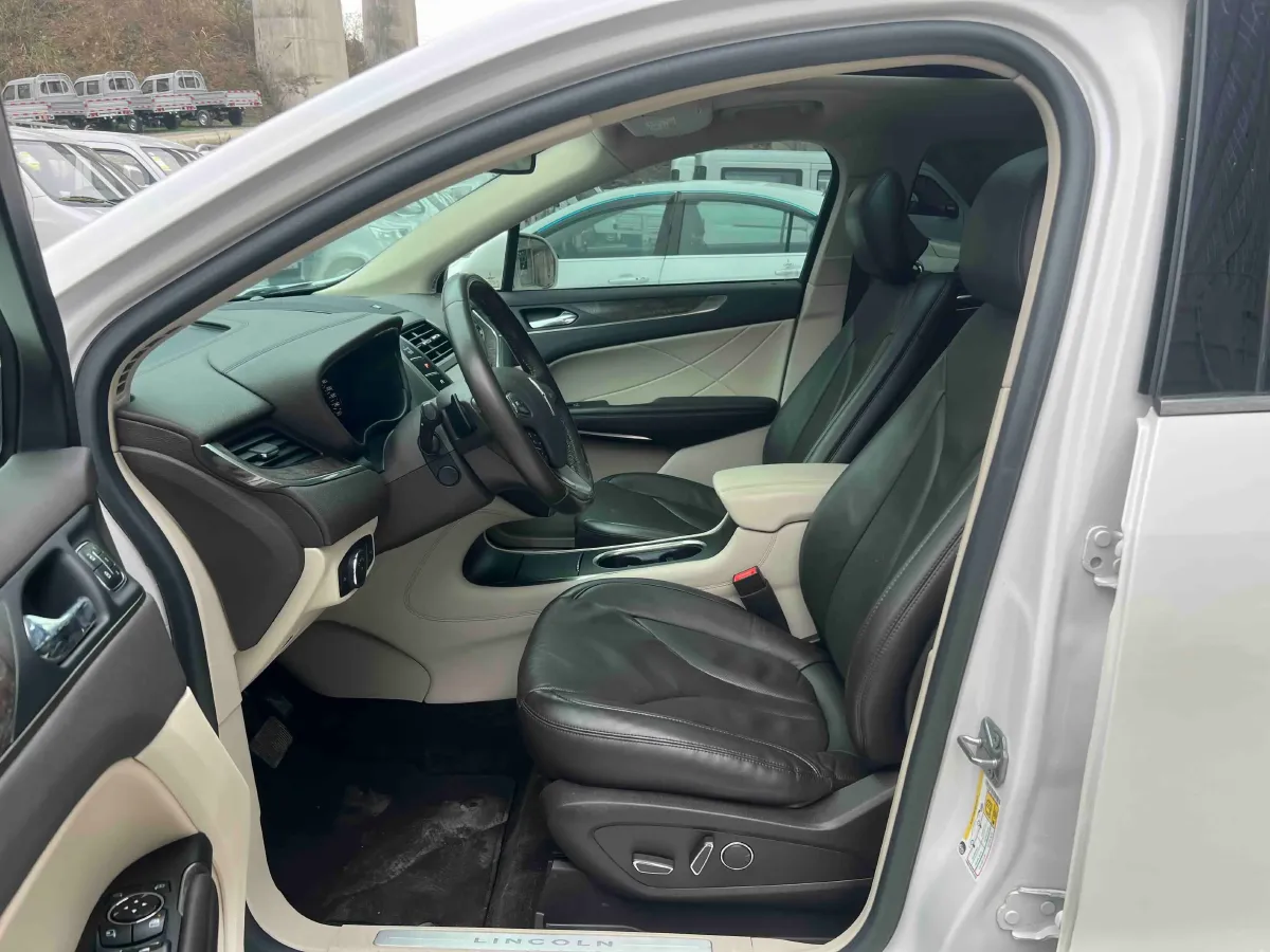 2017 Lincoln MKC 2.0T 203HP L4 6AT,autocango,china used car exporter,china ev exporter,chinese used car exporter,chinese used ev exporter