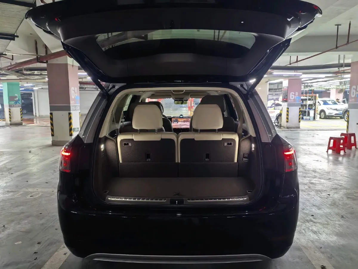 2024 AITO AITO M9 1.5T 152HP L4 REEV 42KWH,autocango,china used car exporter,china ev exporter,chinese used car exporter,chinese used ev exporter