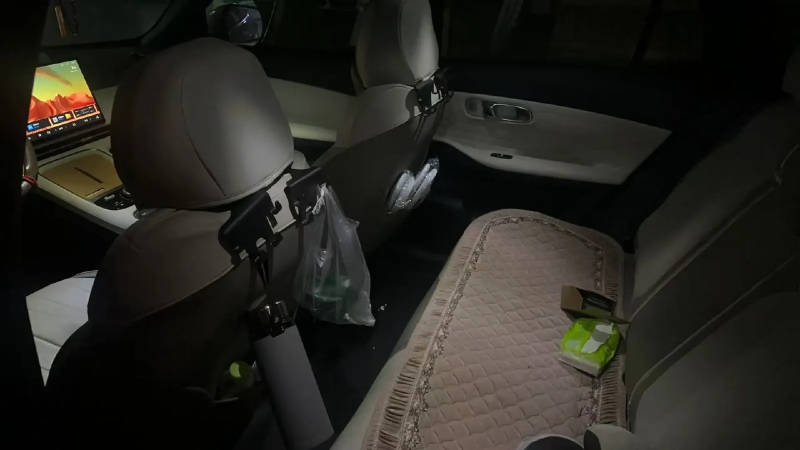 2025 Geely Galaxy Starship 7 1.5L 112HP L4 1DHT PHEV 19.09KWH,autocango,china used car exporter,china ev exporter,chinese used car exporter,chinese used ev exporter