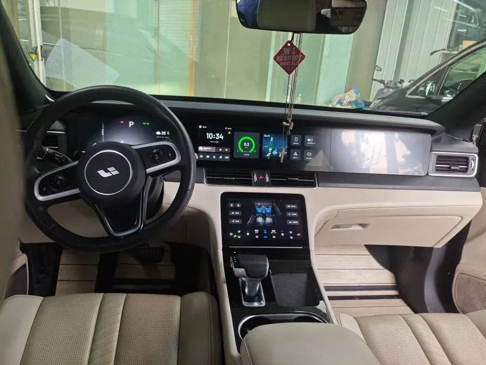 2020 Li ONE Range Extended 131HP REEV 40.5KWH,autocango,china used car exporter,china ev exporter,chinese used car exporter,chinese used ev exporter
