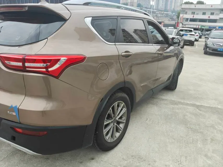 2018 SWM X7 1.8L 137HP L4 5MT,autocango,china used car exporter,china ev exporter,chinese used car exporter,chinese used ev exporter