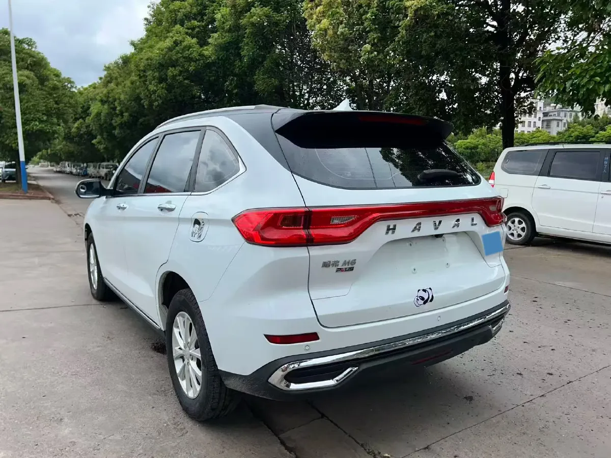 2021 Haval M6 1.5T 150HP L4 7DCT,autocango,china used car exporter,china ev exporter,chinese used car exporter,chinese used ev exporter