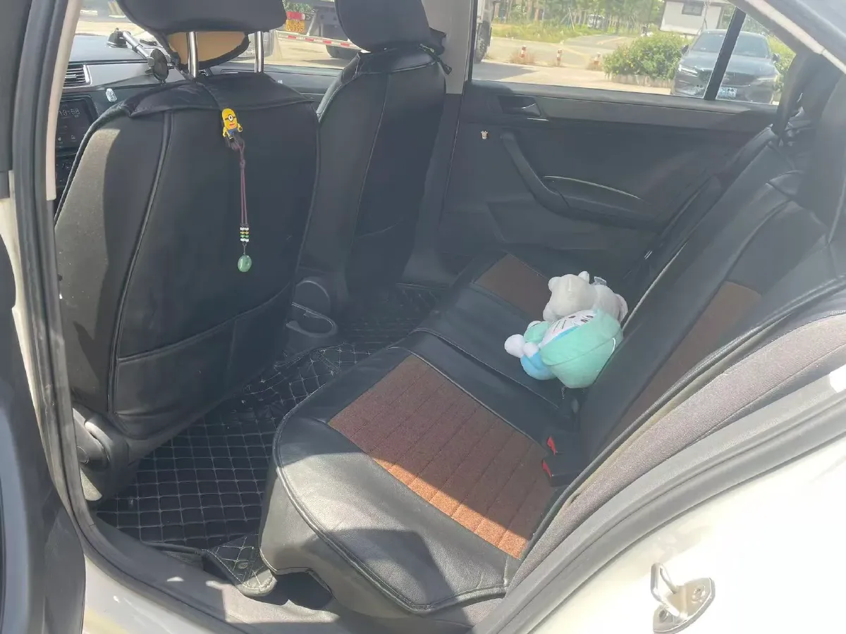 2020 DongFeng Aeolus YiXuan 1.5T 150HP L4 6DCT,autocango,china used car exporter,china ev exporter,chinese used car exporter,chinese used ev exporter