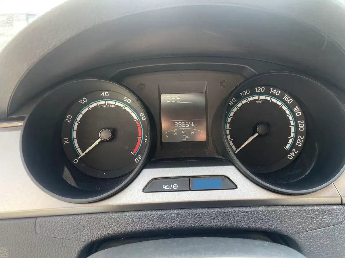 2020 DongFeng Aeolus YiXuan 1.5T 150HP L4 6DCT,autocango,china used car exporter,china ev exporter,chinese used car exporter,chinese used ev exporter