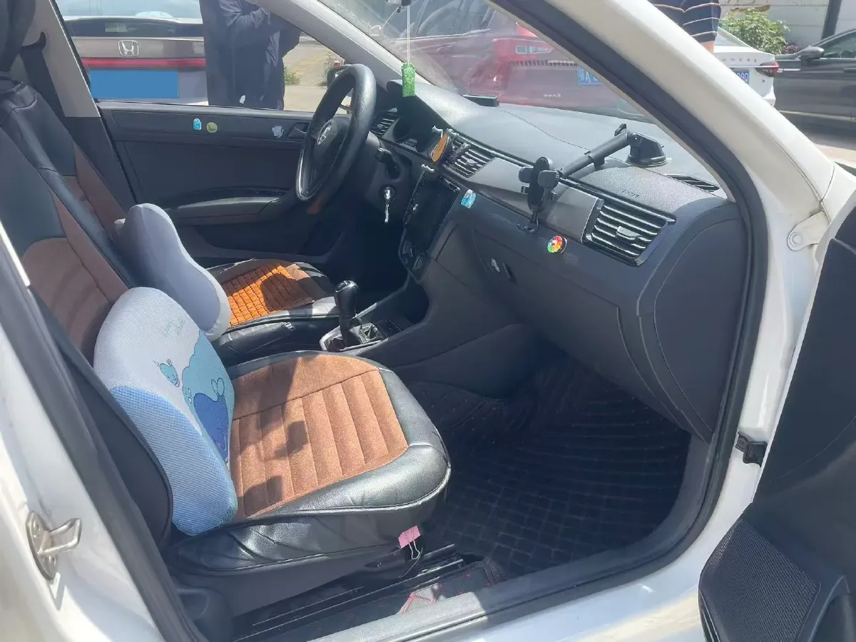 2020 DongFeng Aeolus YiXuan 1.5T 150HP L4 6DCT,autocango,china used car exporter,china ev exporter,chinese used car exporter,chinese used ev exporter