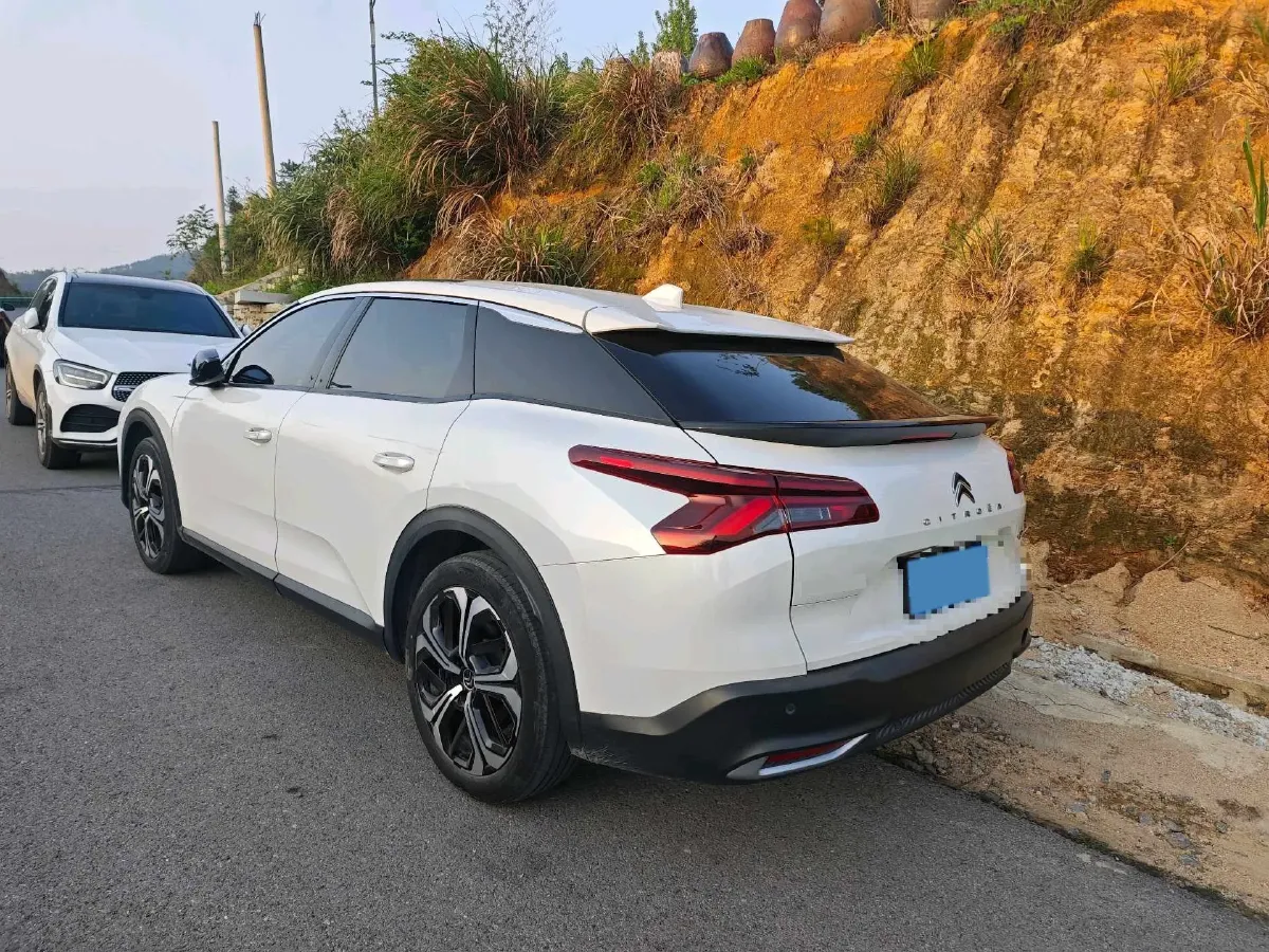 2021 Citroen C5 X 1.6T 175HP L4 8AT,autocango,china used car exporter,china ev exporter,chinese used car exporter,chinese used ev exporter