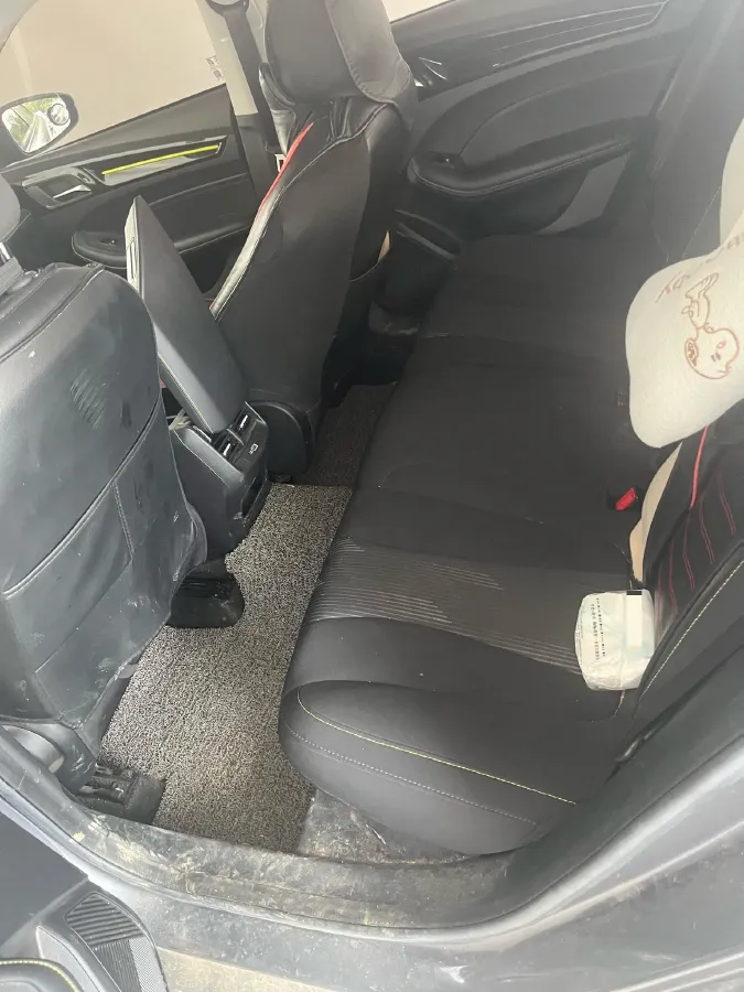 2021 Roewe i5 1.5L 120HP L4 CVT,autocango,china used car exporter,china ev exporter,chinese used car exporter,chinese used ev exporter