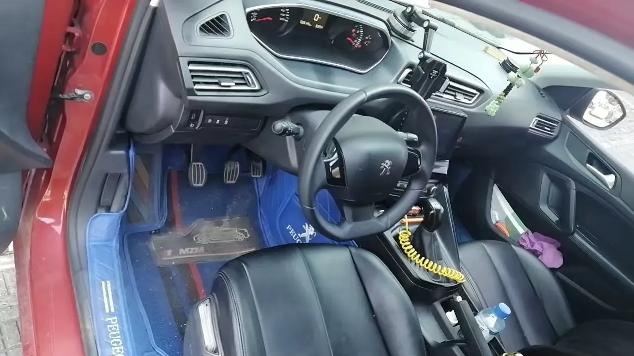 2018 Peugeot 308 1.6L 117HP L4 5MT,autocango,china used car exporter,china ev exporter,chinese used car exporter,chinese used ev exporter