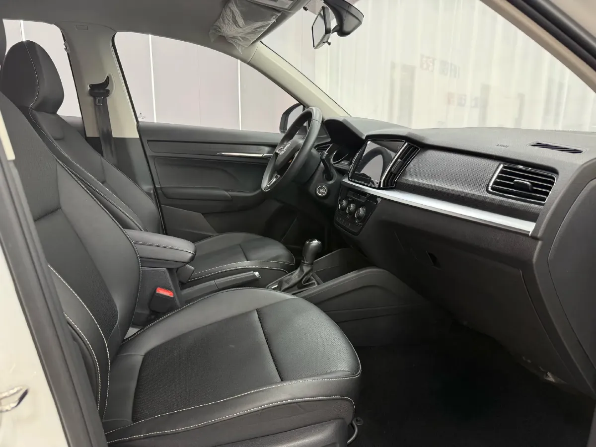 2021 Skoda Kamiq 1.5L 112HP L4 6AT,autocango,china used car exporter,china ev exporter,chinese used car exporter,chinese used ev exporter