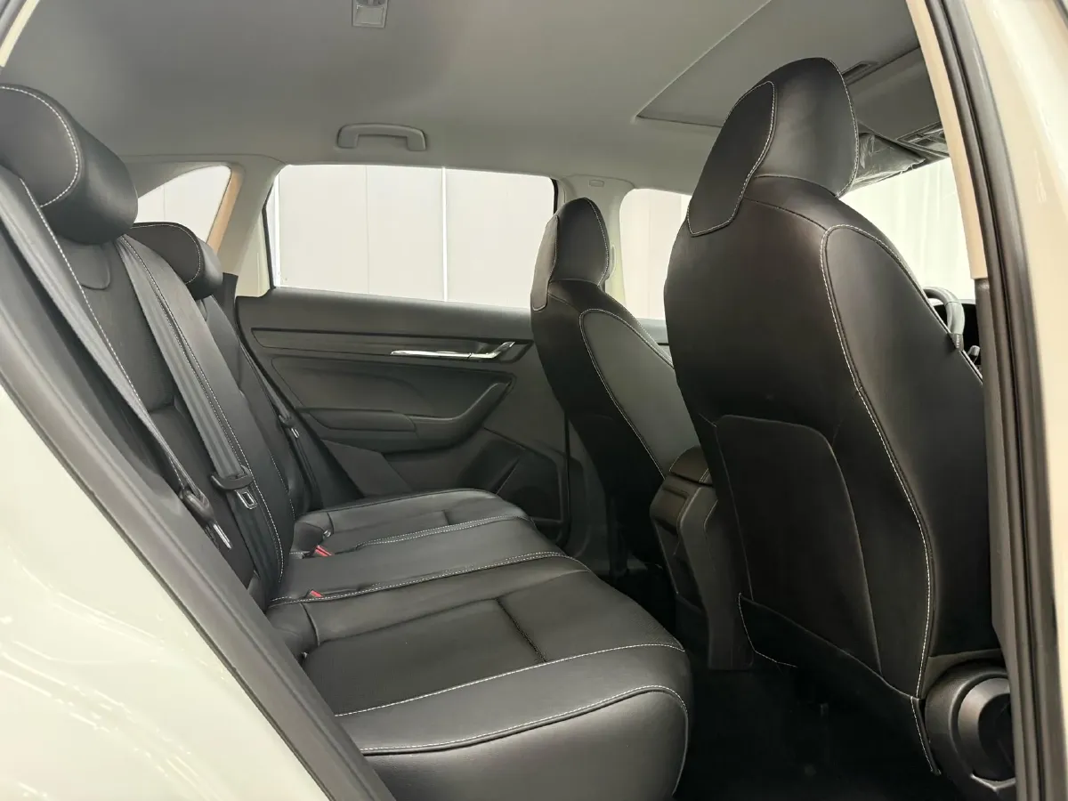 2021 Skoda Kamiq 1.5L 112HP L4 6AT,autocango,china used car exporter,china ev exporter,chinese used car exporter,chinese used ev exporter