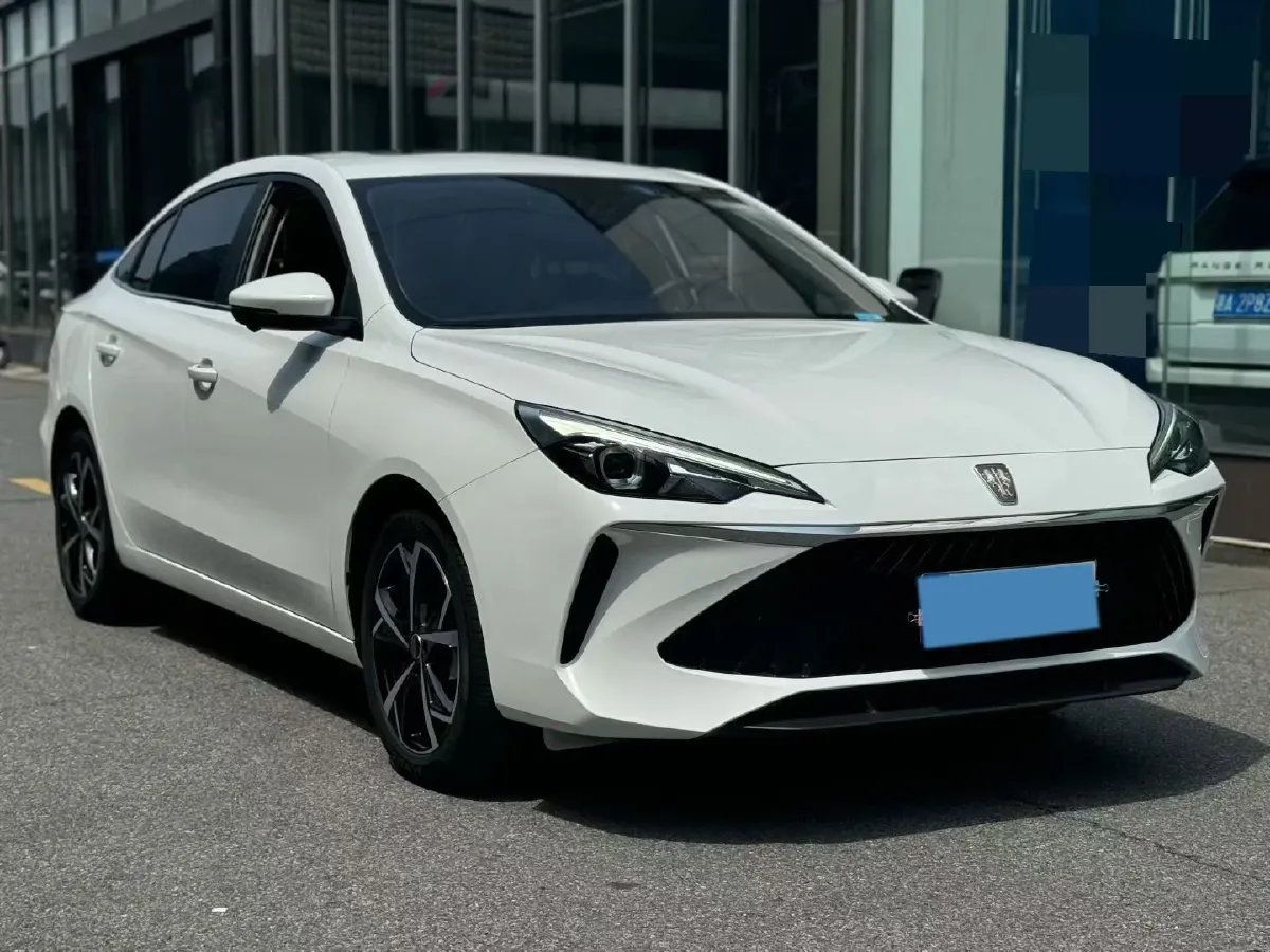 2024 Roewe i5 1.5L 129HP L4 CVT,autocango,china used car exporter,china ev exporter,chinese used car exporter,chinese used ev exporter