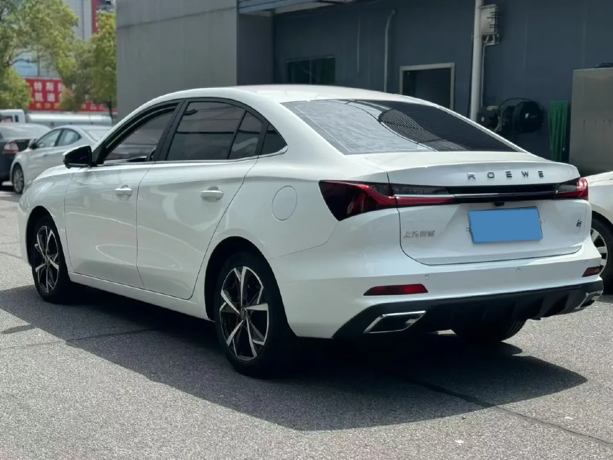 2024 Roewe i5 1.5L 129HP L4 CVT,autocango,china used car exporter,china ev exporter,chinese used car exporter,chinese used ev exporter