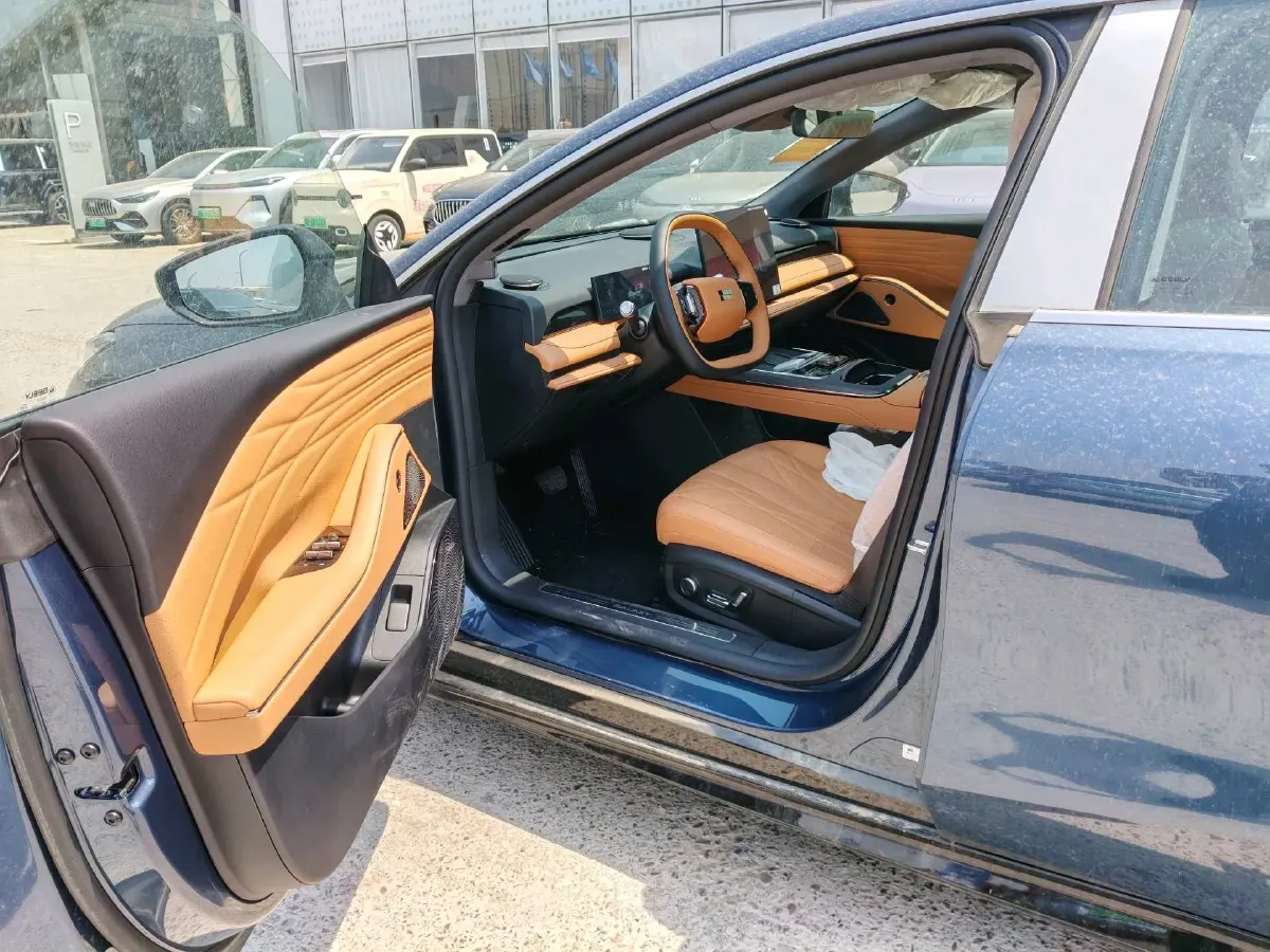 2025 Geely Galaxy Starshine 8 1.5T 163HP L4 3DHT PHEV 18.4KWH,autocango,china used car exporter,china ev exporter,chinese used car exporter,chinese used ev exporter
