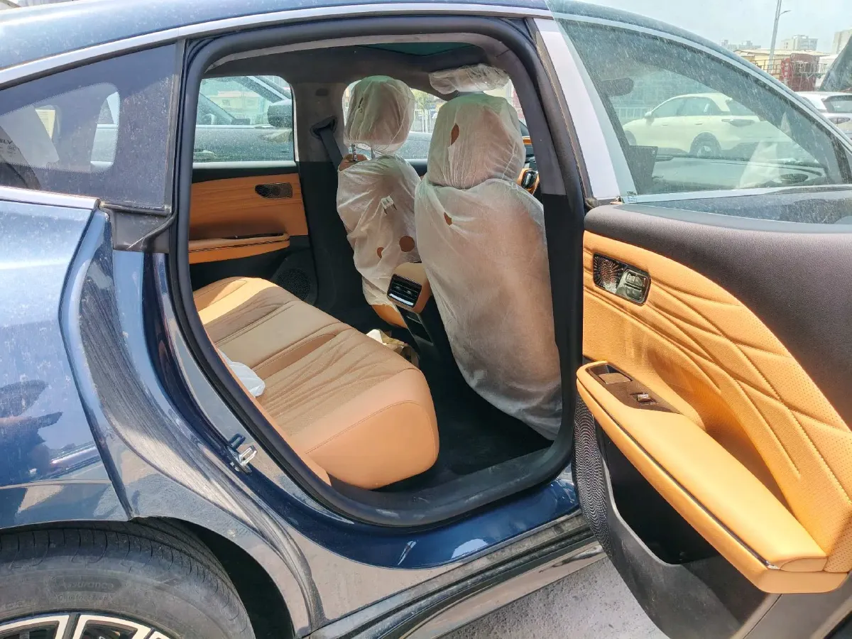 2025 Geely Galaxy Starshine 8 1.5T 163HP L4 3DHT PHEV 18.4KWH,autocango,china used car exporter,china ev exporter,chinese used car exporter,chinese used ev exporter