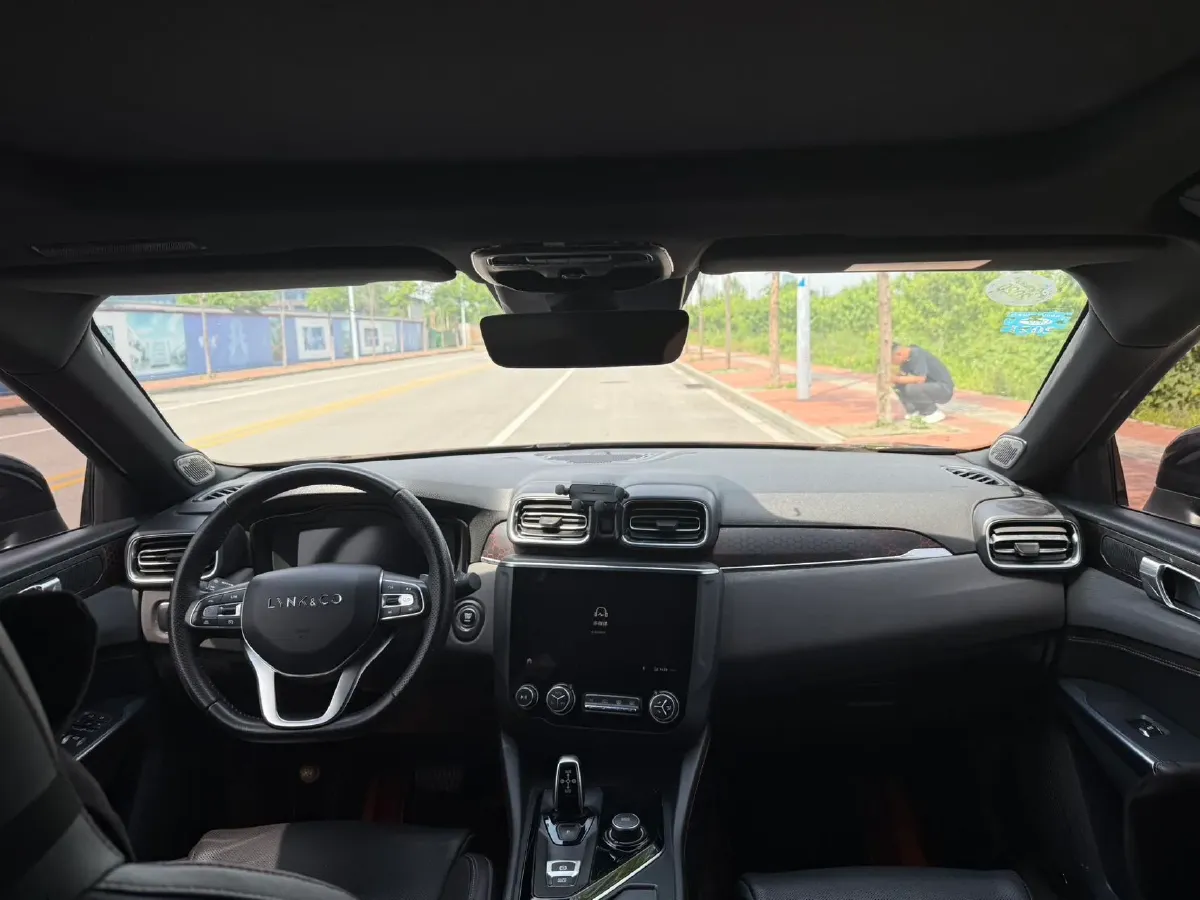 2019 LYNK&CO 01 2.0T 190HP L4 6AT,autocango,china used car exporter,china ev exporter,chinese used car exporter,chinese used ev exporter