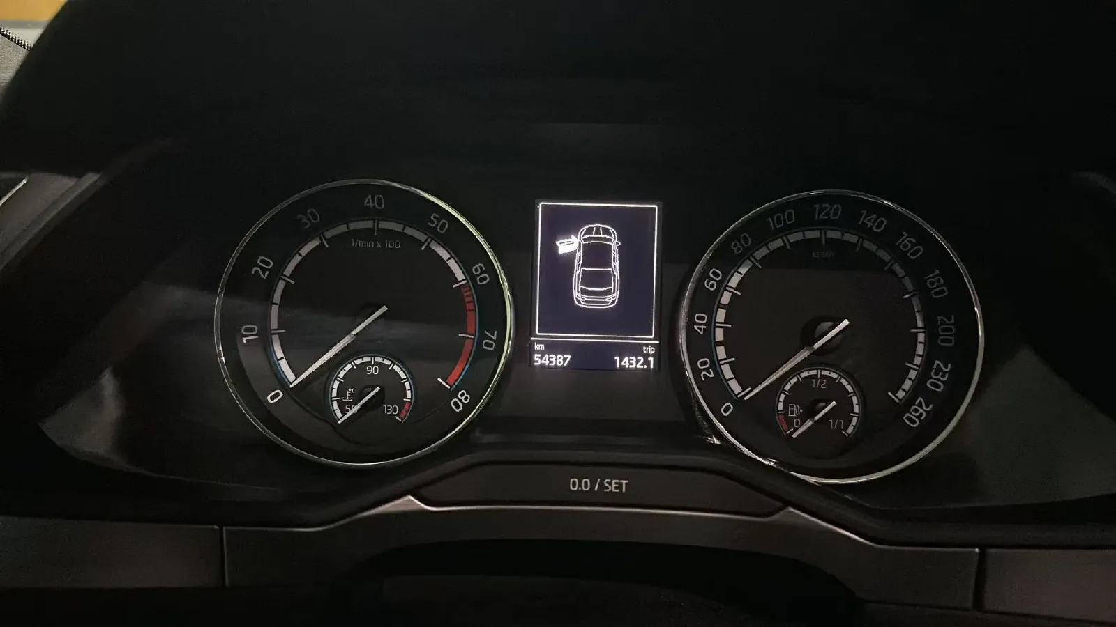 2019 Skoda Superb 1.4T 150HP L4 7DCT,autocango,china used car exporter,china ev exporter,chinese used car exporter,chinese used ev exporter