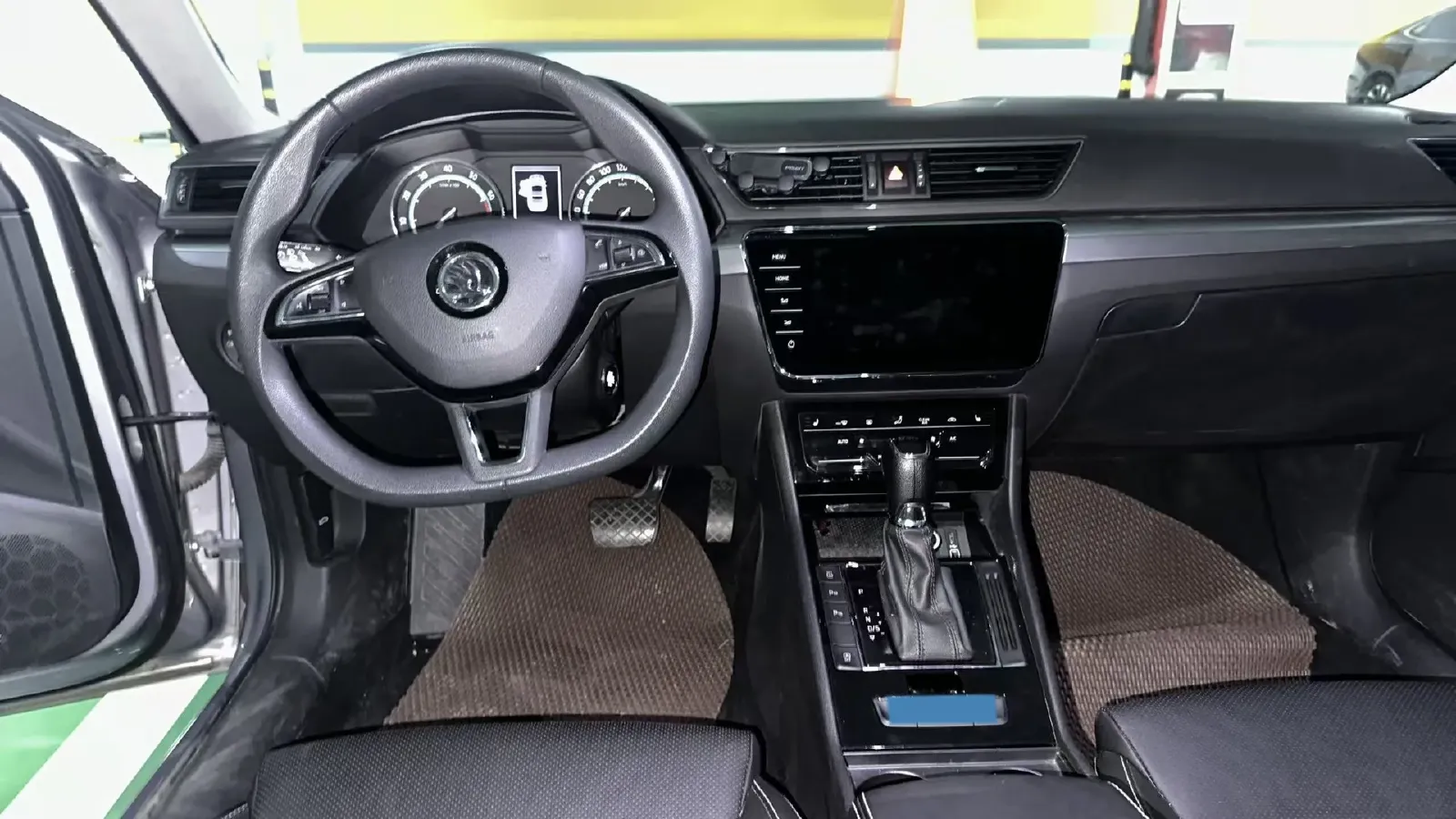 2019 Skoda Superb 1.4T 150HP L4 7DCT,autocango,china used car exporter,china ev exporter,chinese used car exporter,chinese used ev exporter