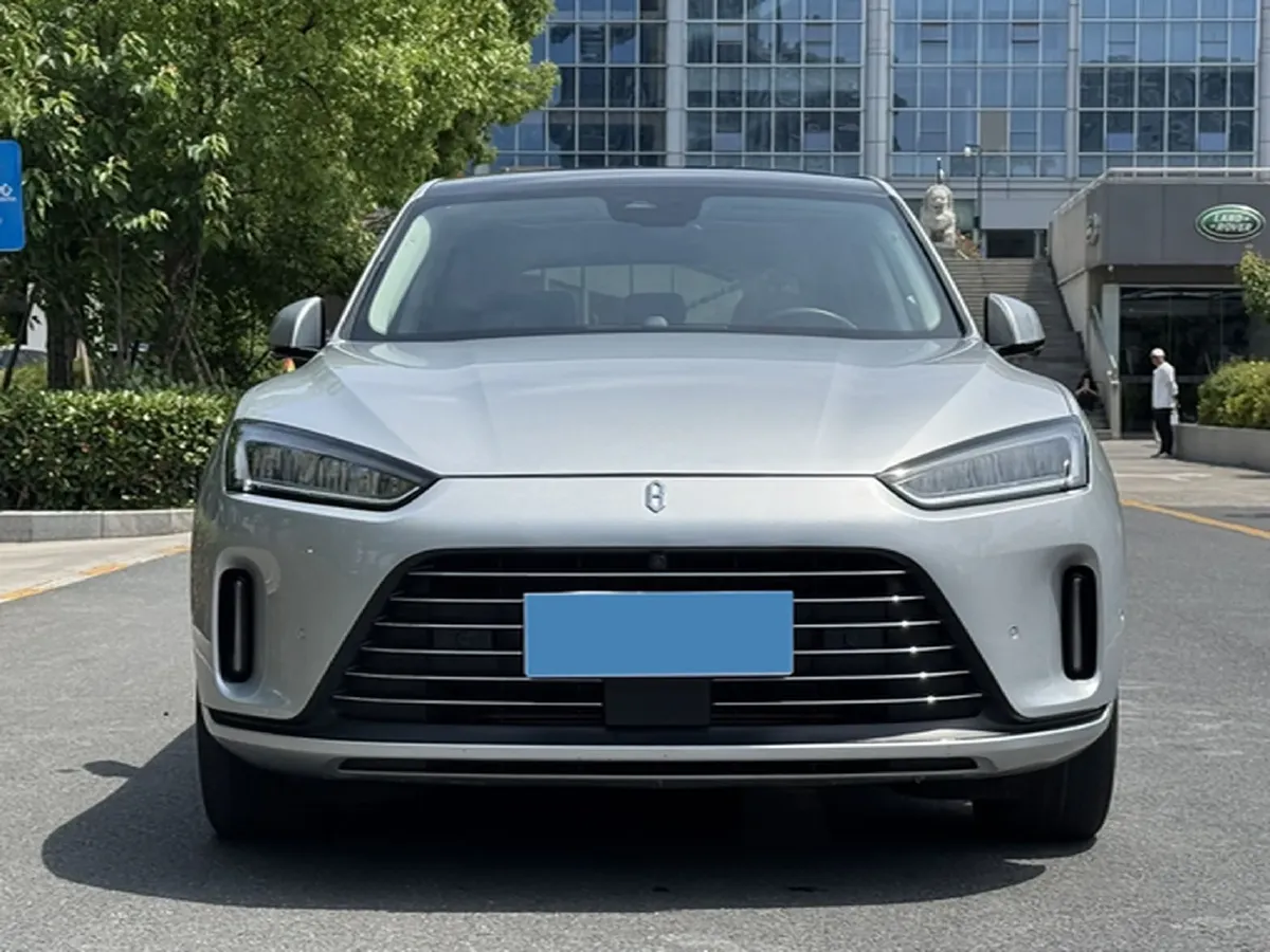 2022 Isuzu Mu-X 2.0T 220HP L4 8AT,autocango,china used car exporter,china ev exporter,chinese used car exporter,chinese used ev exporter