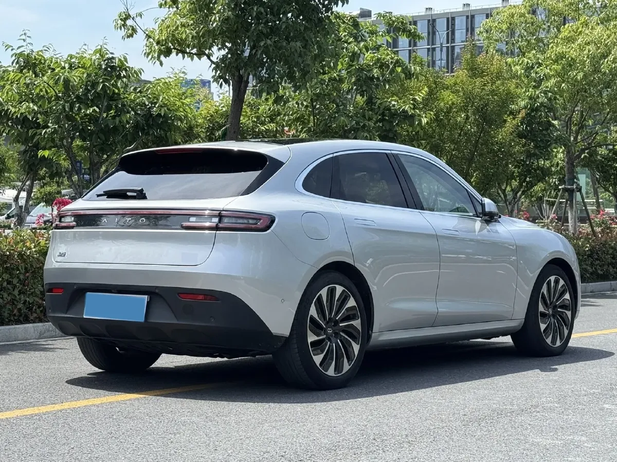 2022 Isuzu Mu-X 2.0T 220HP L4 8AT,autocango,china used car exporter,china ev exporter,chinese used car exporter,chinese used ev exporter