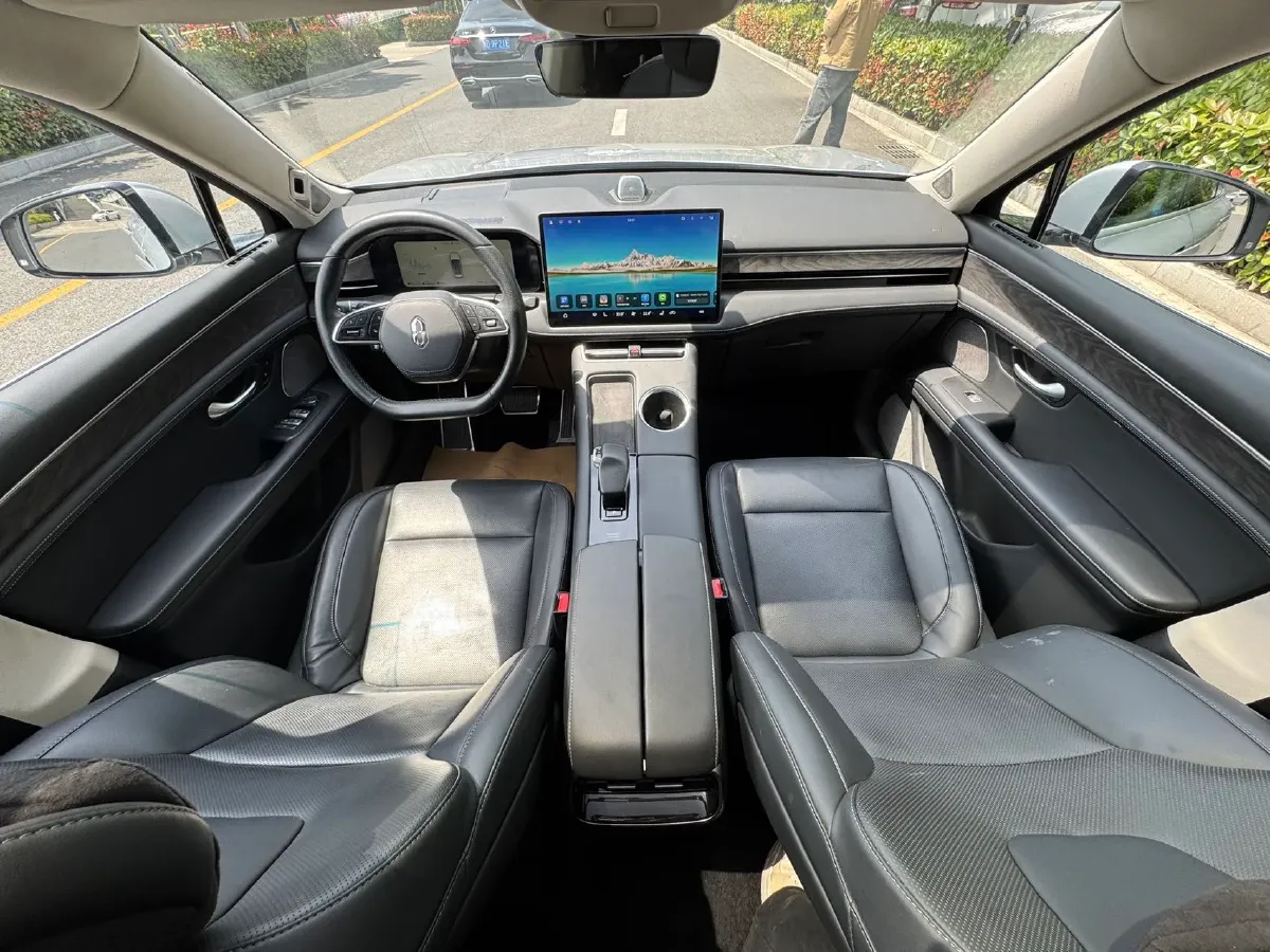 2022 Isuzu Mu-X 2.0T 220HP L4 8AT,autocango,china used car exporter,china ev exporter,chinese used car exporter,chinese used ev exporter