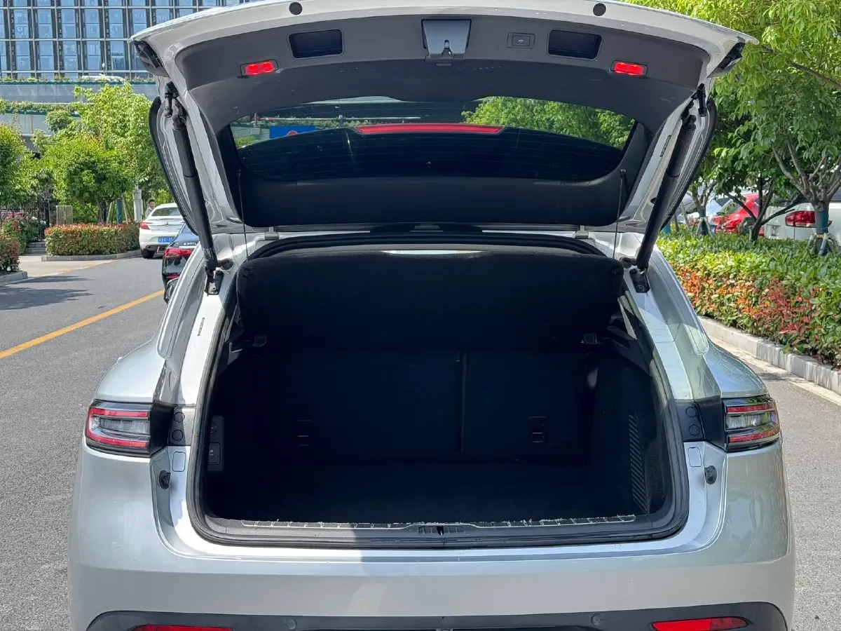 2022 Isuzu Mu-X 2.0T 220HP L4 8AT,autocango,china used car exporter,china ev exporter,chinese used car exporter,chinese used ev exporter