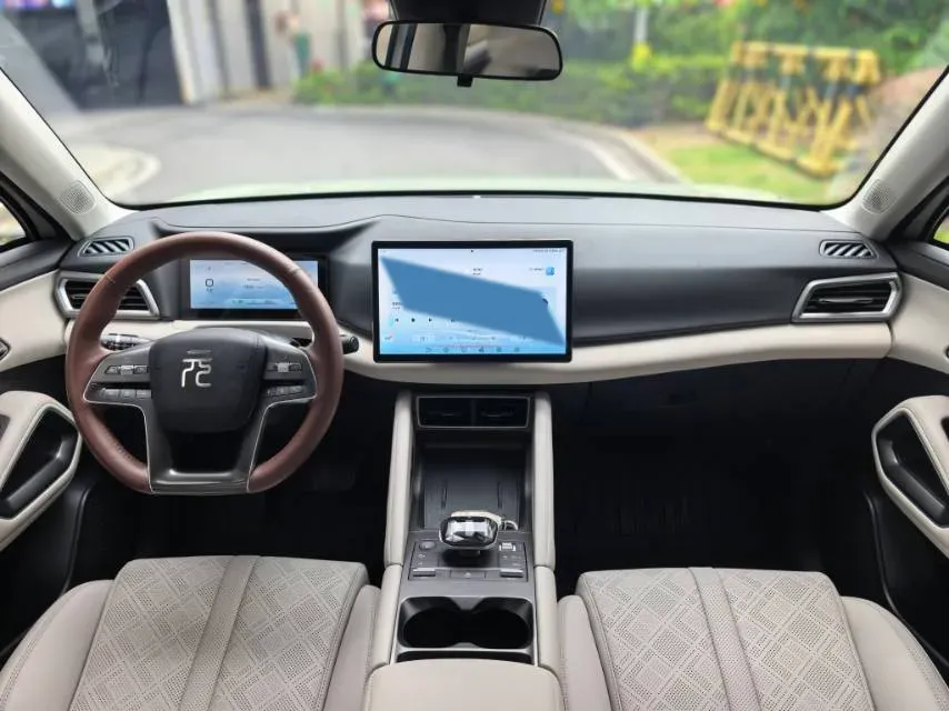 2024 BYD YuanUP BEV 45.12KWH,autocango,china used car exporter,china ev exporter,chinese used car exporter,chinese used ev exporter