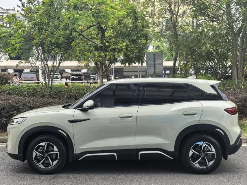 2024 BYD YuanUP BEV 45.12KWH,autocango,china used car exporter,china ev exporter,chinese used car exporter,chinese used ev exporter