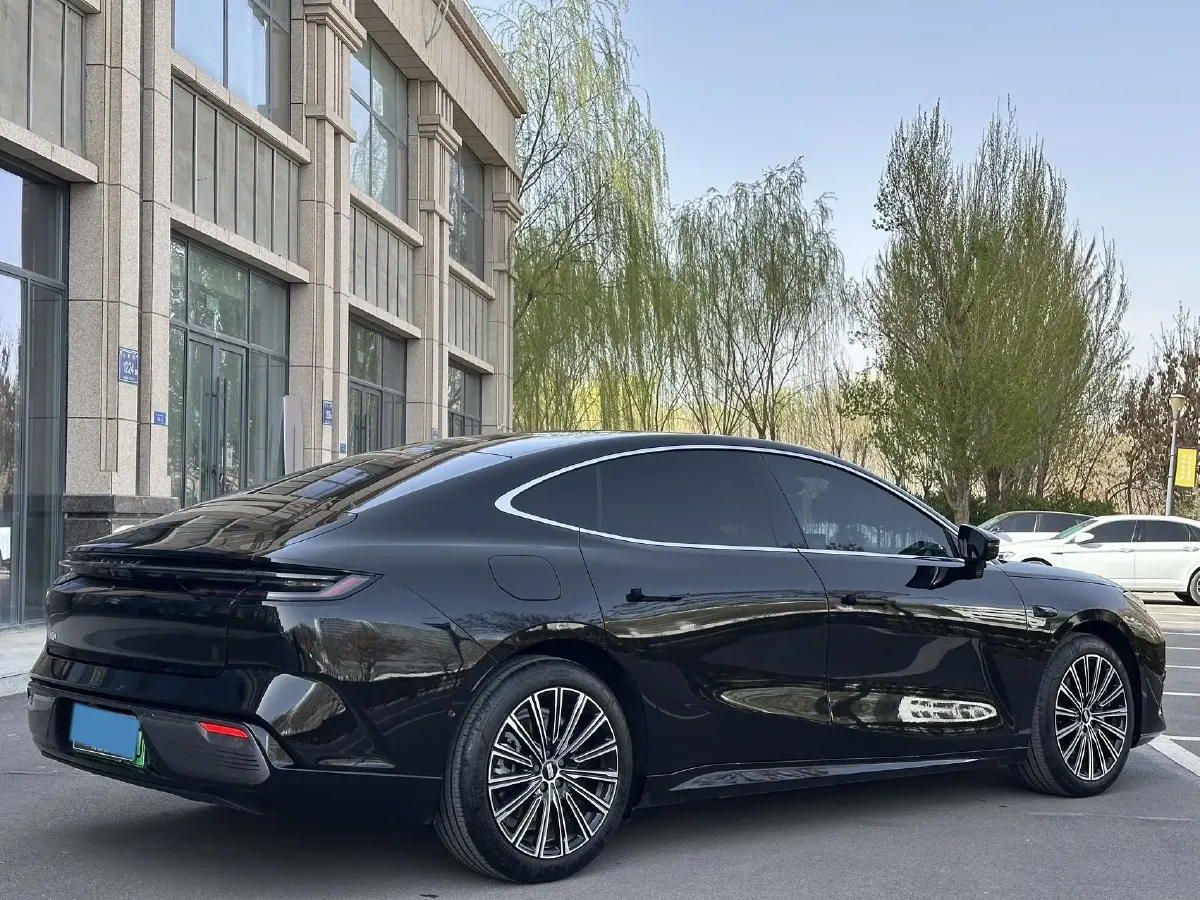 2025 Geely Galaxy Starshine 8 1.5T 163HP L4 3DHT PHEV 27.69KWH,autocango,china used car exporter,china ev exporter,chinese used car exporter,chinese used ev exporter