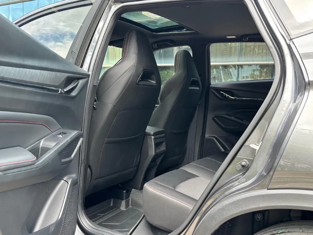 2025 ChangAn X5 PLUS 1.5T 188HP L4 7DCT,autocango,china used car exporter,china ev exporter,chinese used car exporter,chinese used ev exporter