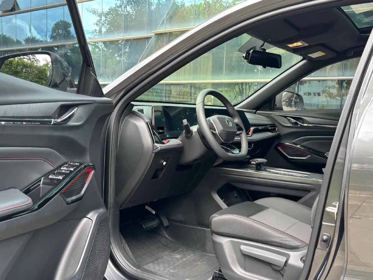 2025 ChangAn X5 PLUS 1.5T 188HP L4 7DCT,autocango,china used car exporter,china ev exporter,chinese used car exporter,chinese used ev exporter