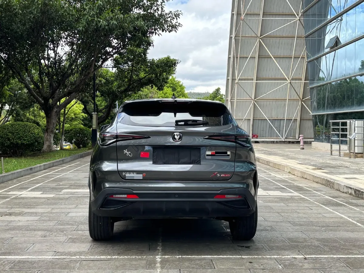 2025 ChangAn X5 PLUS 1.5T 188HP L4 7DCT,autocango,china used car exporter,china ev exporter,chinese used car exporter,chinese used ev exporter