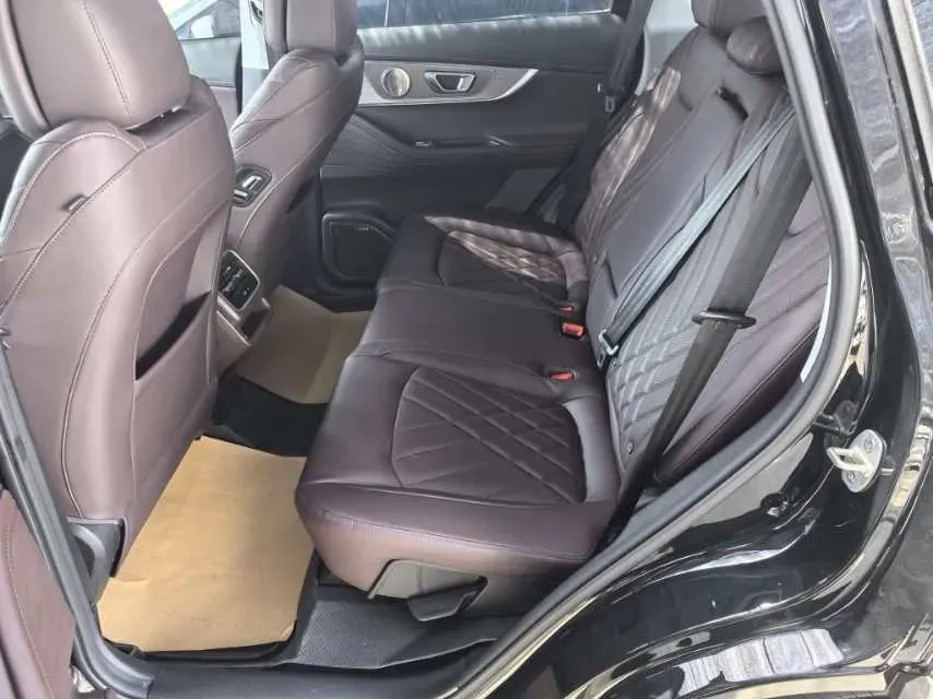 2025 Chery Tiggo 8 PRO 1.6T 197HP L4 7DCT,autocango,china used car exporter,china ev exporter,chinese used car exporter,chinese used ev exporter