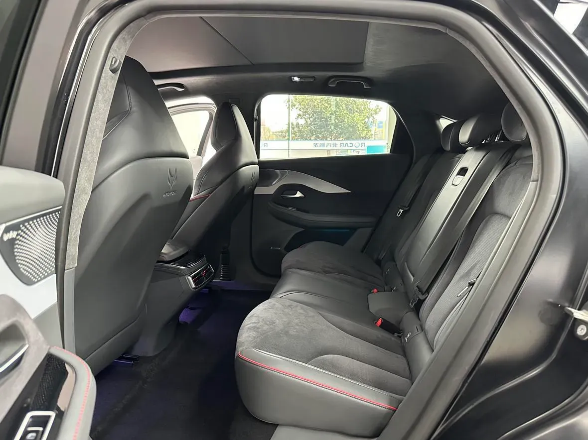 2022 ARCFOX αS BEV 74.5KWH,autocango,china used car exporter,china ev exporter,chinese used car exporter,chinese used ev exporter