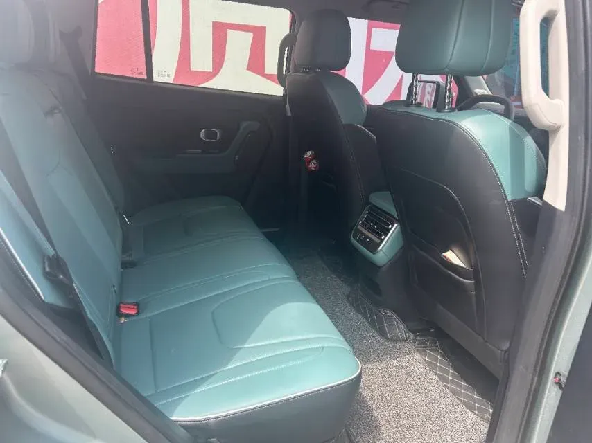 2025 Jetour Traveller 2.0T 254HP L4 7DCT,autocango,china used car exporter,china ev exporter,chinese used car exporter,chinese used ev exporter