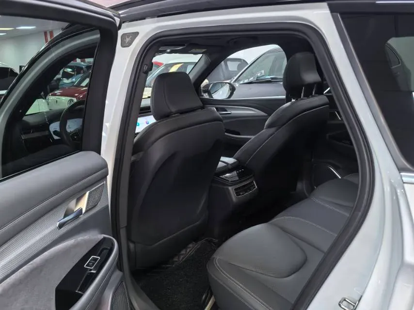 2021 ARCFOX αT BEV 93.6KWH,autocango,china used car exporter,china ev exporter,chinese used car exporter,chinese used ev exporter