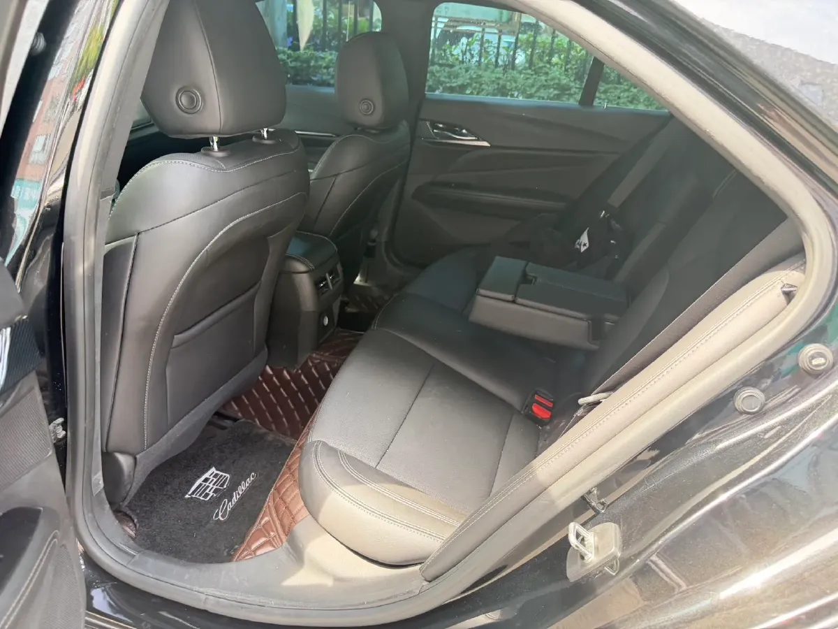2022 Cadillac CT4 2.0T 237HP L4 8AT,autocango,china used car exporter,china ev exporter,chinese used car exporter,chinese used ev exporter